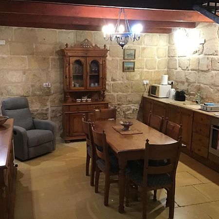 Charming 17Th Cent House Of Character In The Famous 3 Cities, Right Next To Valletta Cospicua Esterno foto