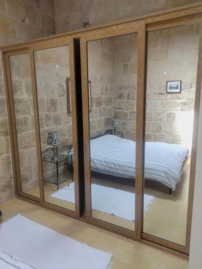 Charming 17Th Cent House Of Character In The Famous 3 Cities, Right Next To Valletta Cospicua Esterno foto