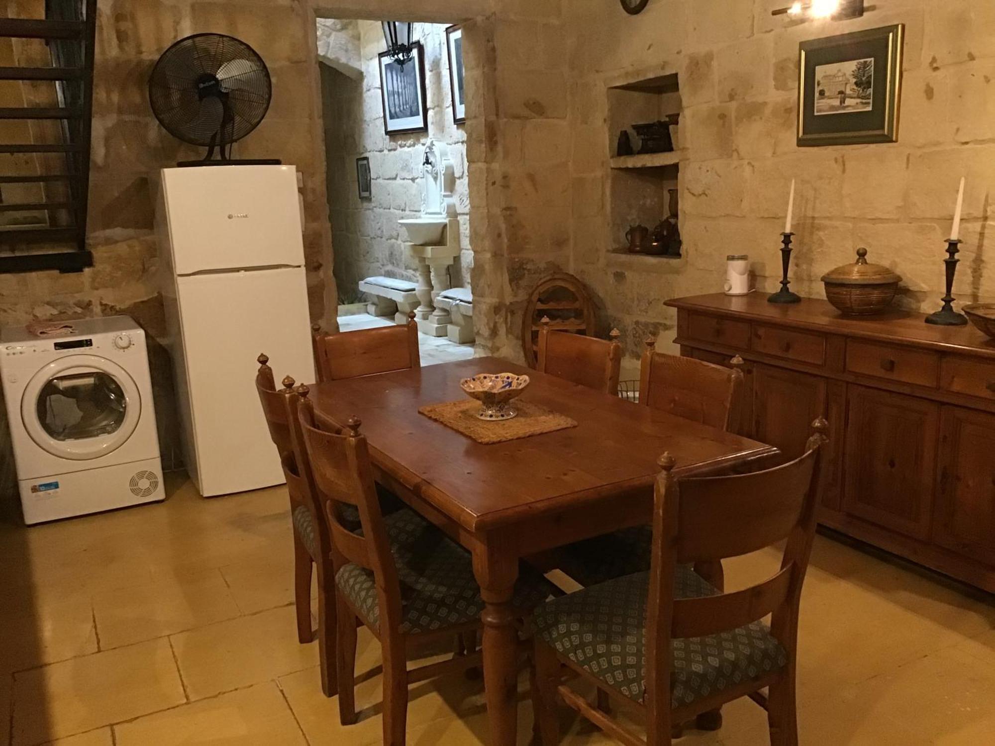 Charming 17Th Cent House Of Character In The Famous 3 Cities, Right Next To Valletta Cospicua Esterno foto
