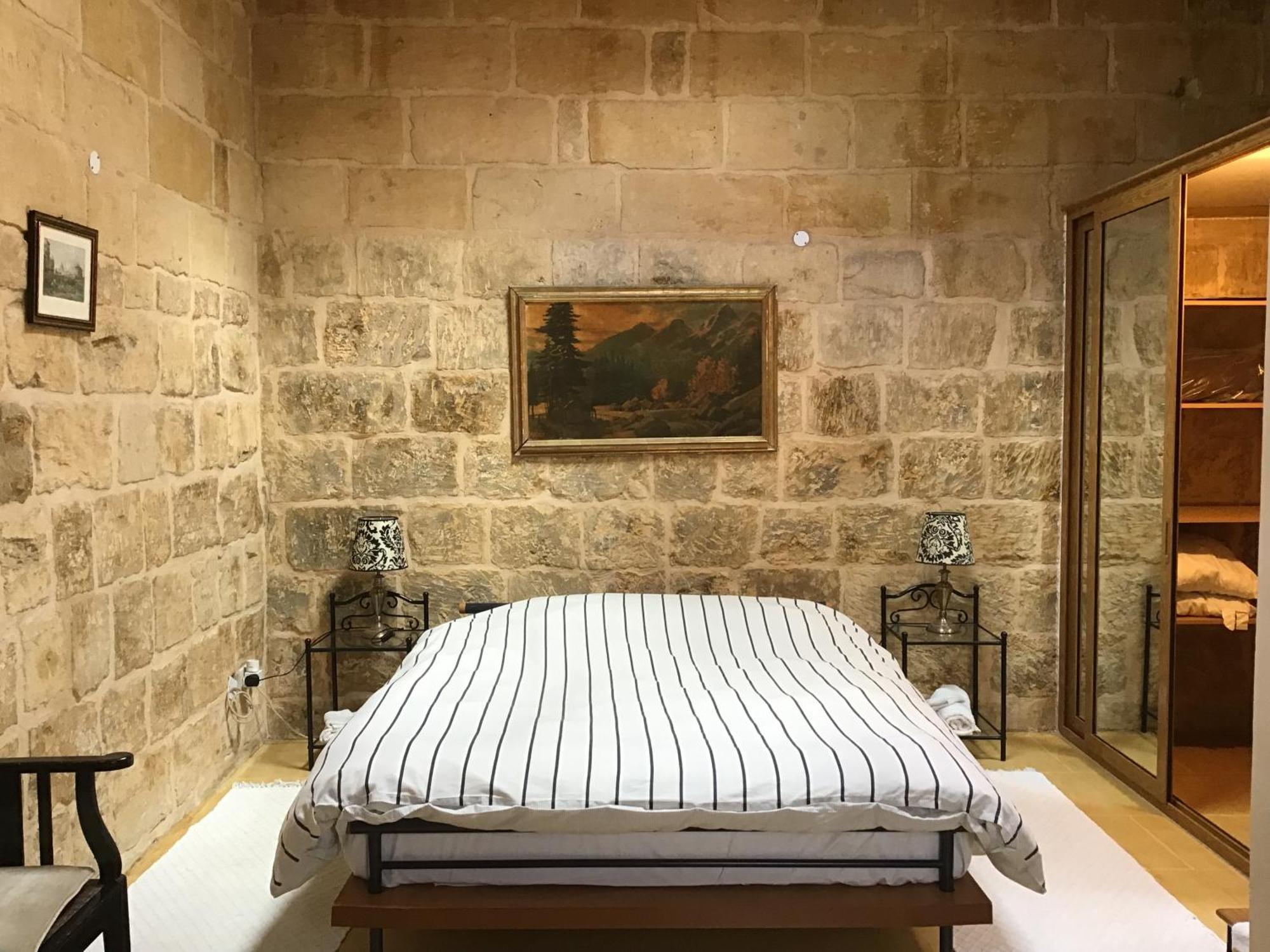 Charming 17Th Cent House Of Character In The Famous 3 Cities, Right Next To Valletta Cospicua Esterno foto
